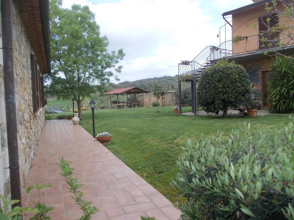 Agriturismo La Valle Degli Ulivi Semproniano Luaran gambar