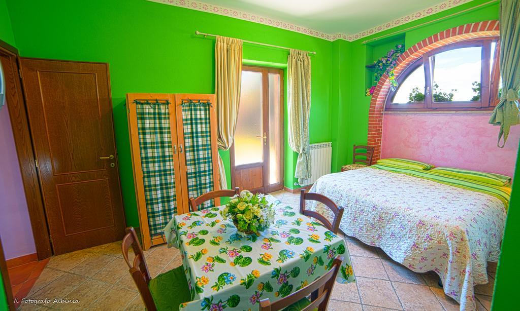 Agriturismo La Valle Degli Ulivi Semproniano Luaran gambar