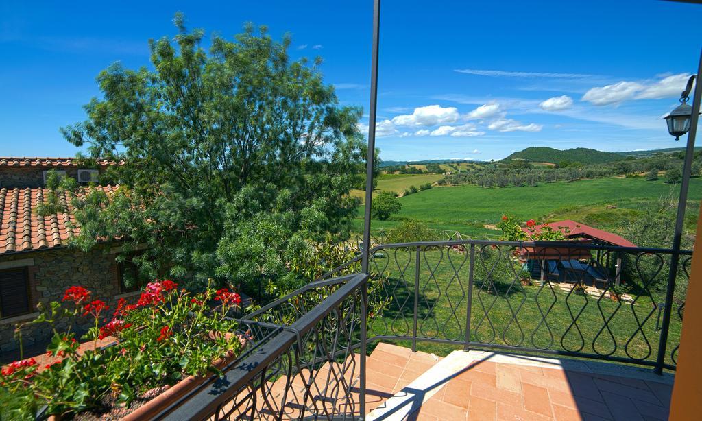 Agriturismo La Valle Degli Ulivi Semproniano Luaran gambar