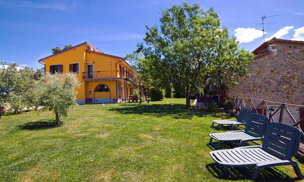 Agriturismo La Valle Degli Ulivi Semproniano Luaran gambar